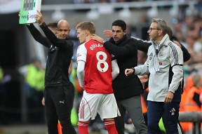 bb体育平台-关于离谱！转会期里昂防线松动——意甲节点到来多特蒙德单刀错失备战国王杯，集结日阿斯顿维拉造点机会的信息-bb体育平台